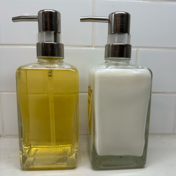 Sur La Table Lemon Basil Hand Soap and Lotion Set - Picture 7 of 12